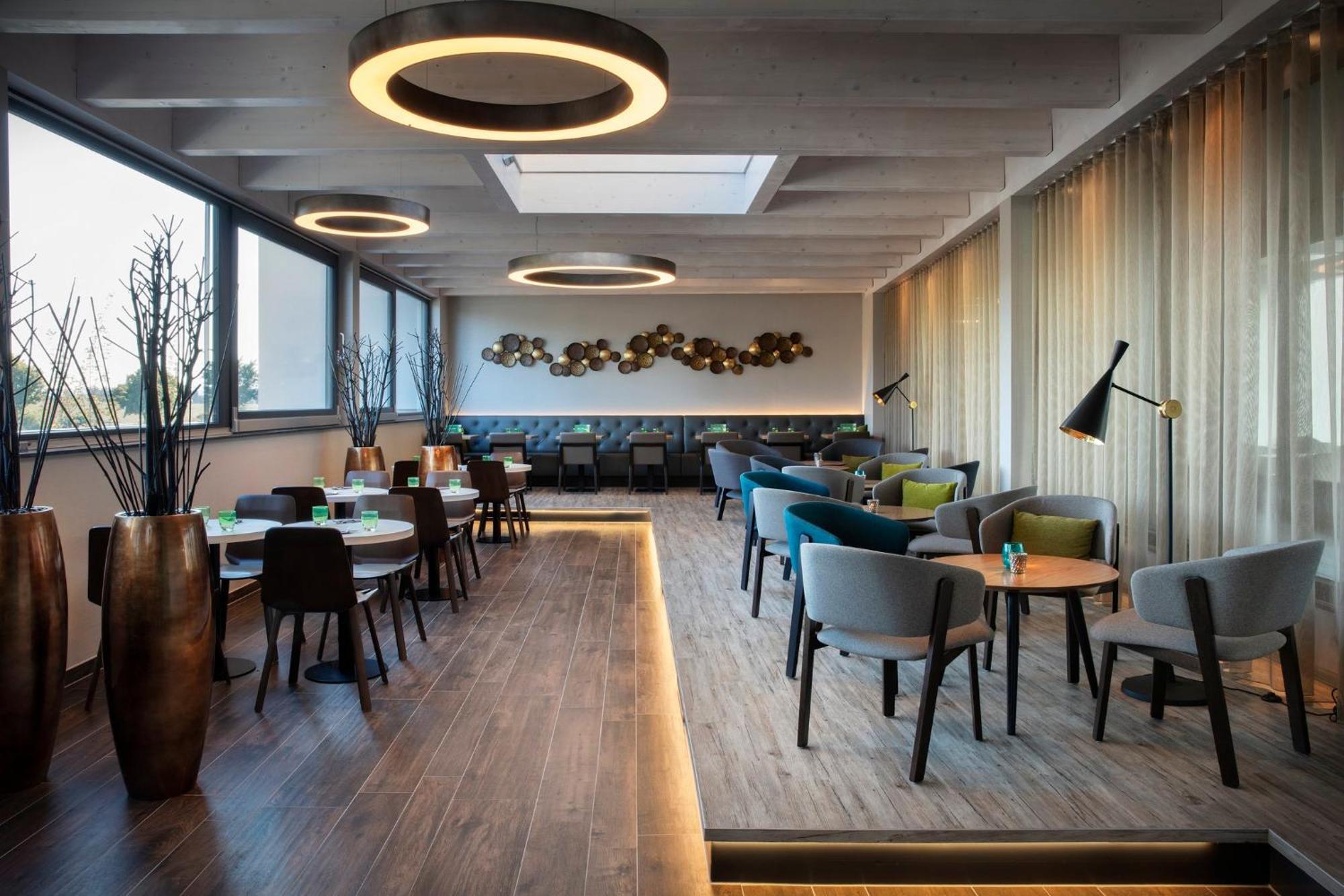 Holiday Inn - Villingen - Schwenningen By Ihg Exteriör bild